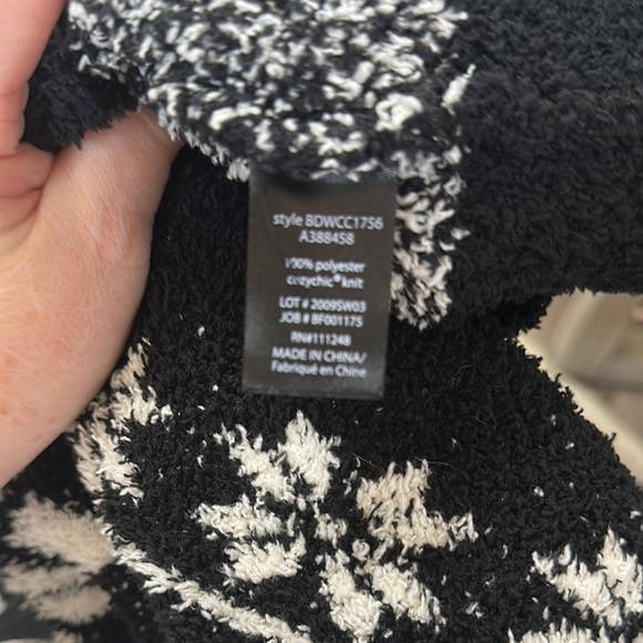 Barefoot Cozy Chic Seaside Black and White Crewneck Sweater - Picture 6 of 6